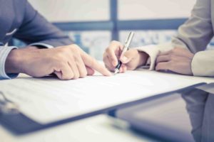 When to hire a workers comp lawyer when to get a workers compensation lawyer
